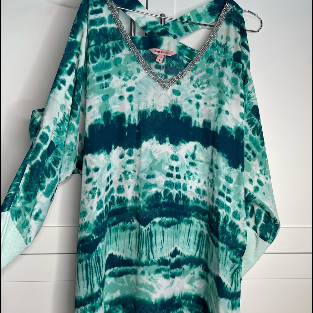 Blouse cold shoulder